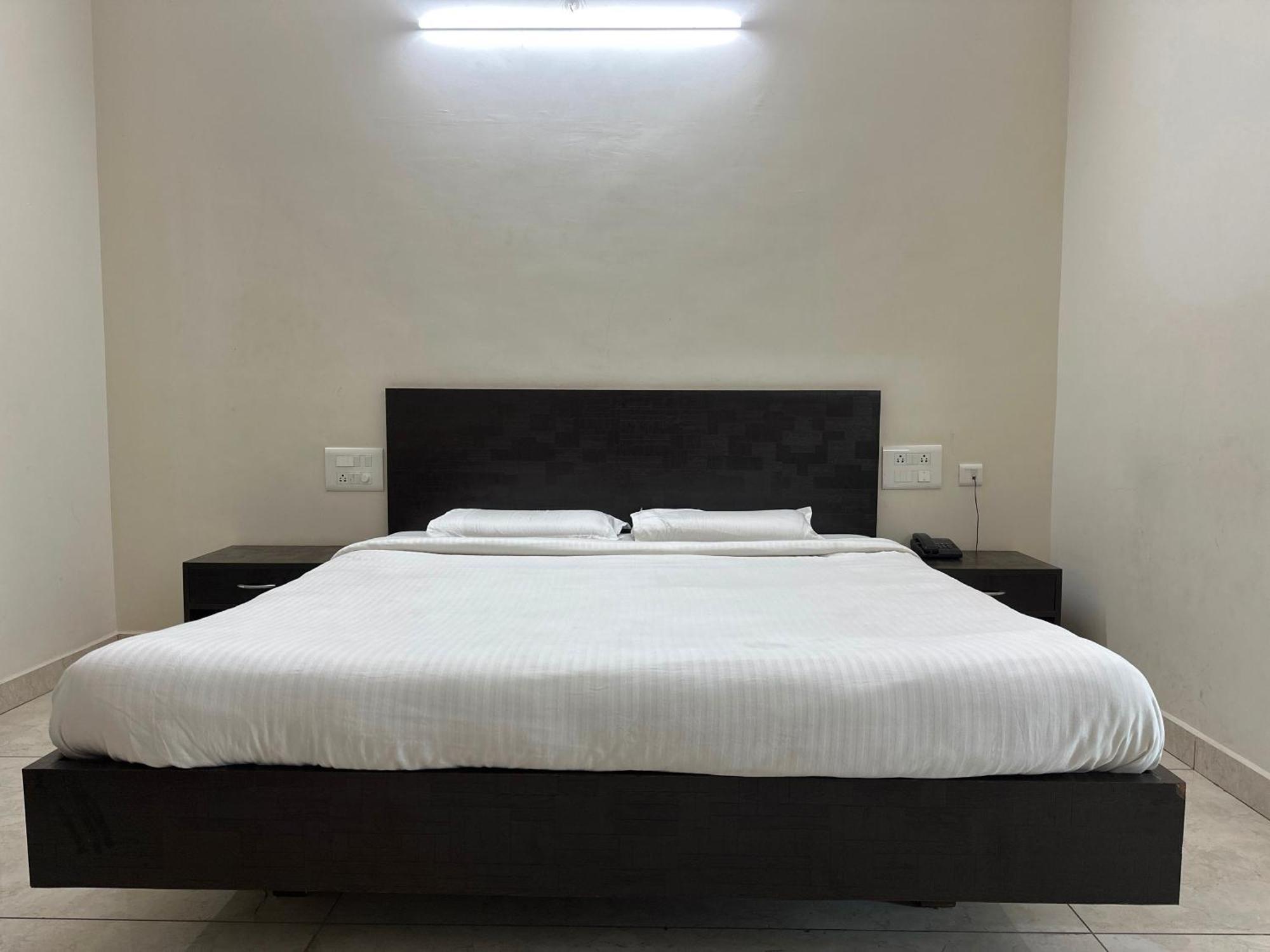 Super Hotel O Sar Residency Nanjangud Esterno foto